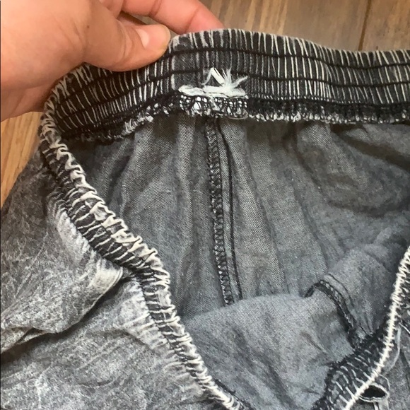 Black acid wash draw string joggers. - Picture 4 of 4